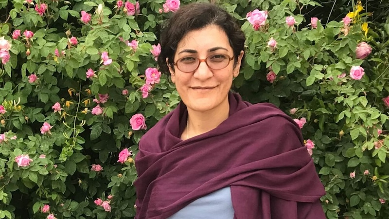Nagihan’a Gazel: Bozarak Kurmaya, Güzeli Kurtarmaya